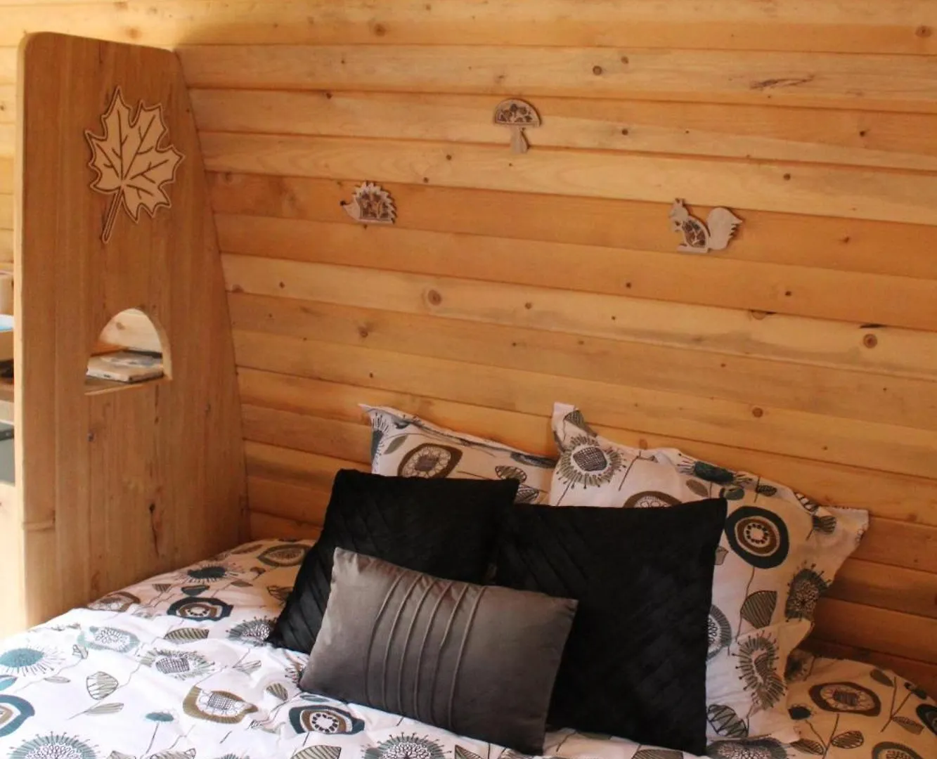 Camping Cabane Insolite Et Cocooning 2 Personnes-Camping Le Bel Air- L'Erable Limogne-en-Quercy