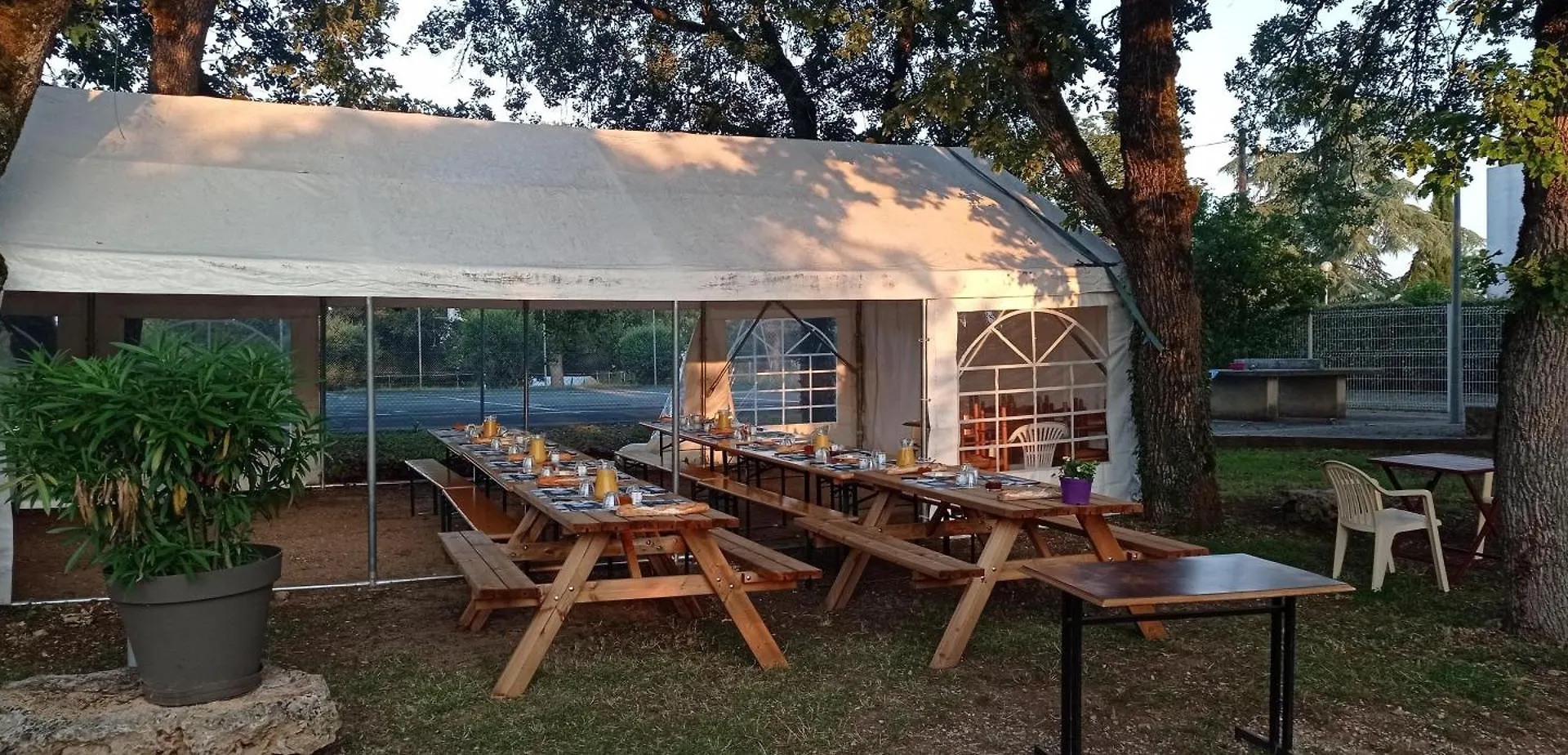 Cabane Insolite Et Cocooning 2 Personnes-Camping Le Bel Air- L'Erable Limogne-en-Quercy Camping